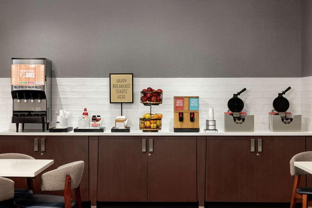 Hampton Inn By Hilton Boston/Cambridge Restaurant bilde
