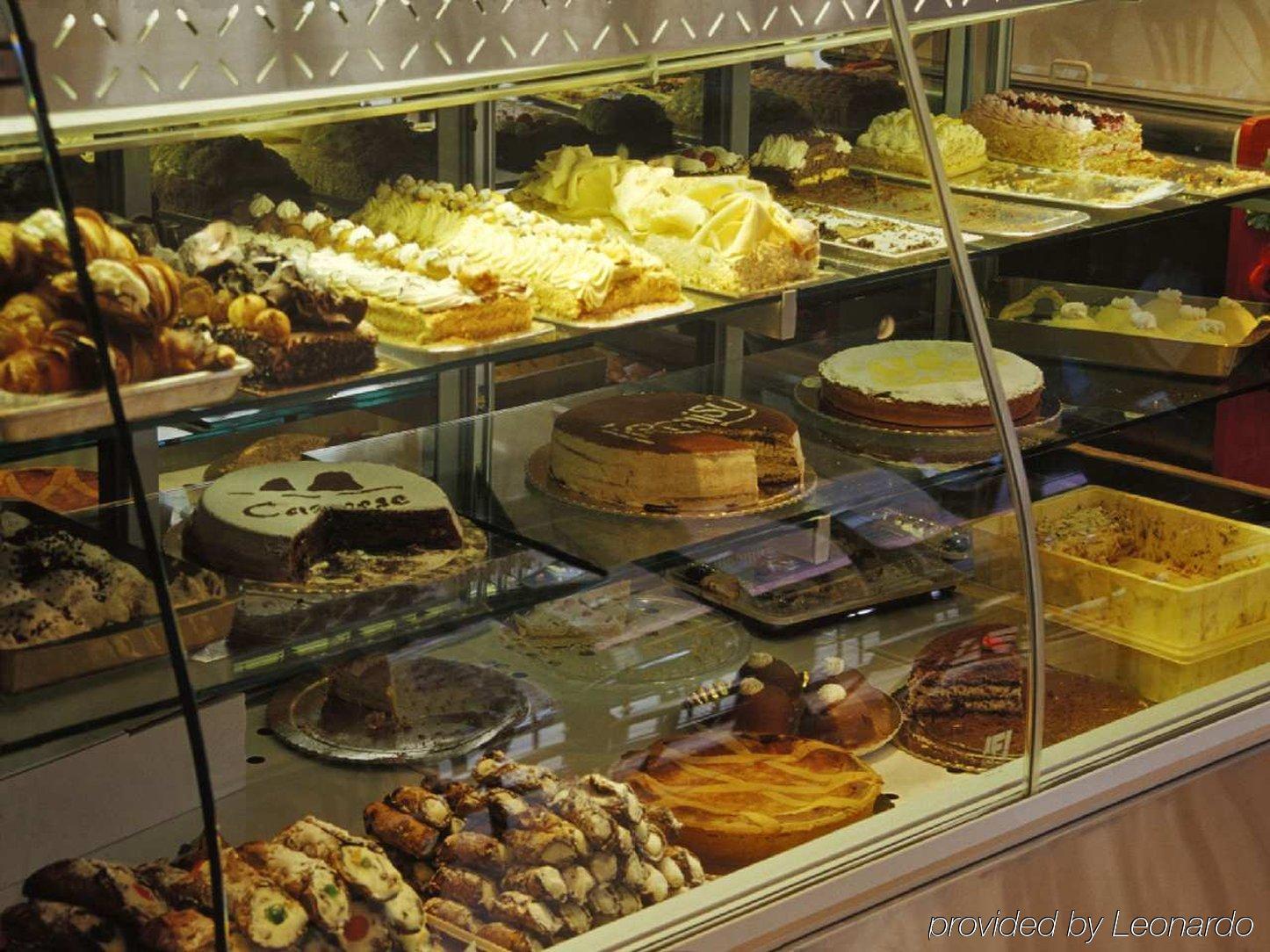 Hampton Inn By Hilton Boston/Cambridge Restaurant bilde